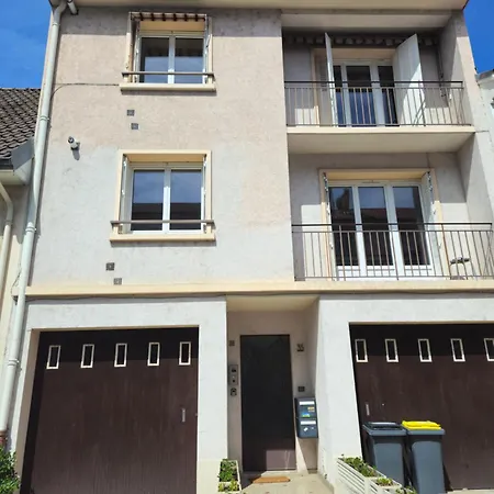 Centre Avec Jardin * Виши